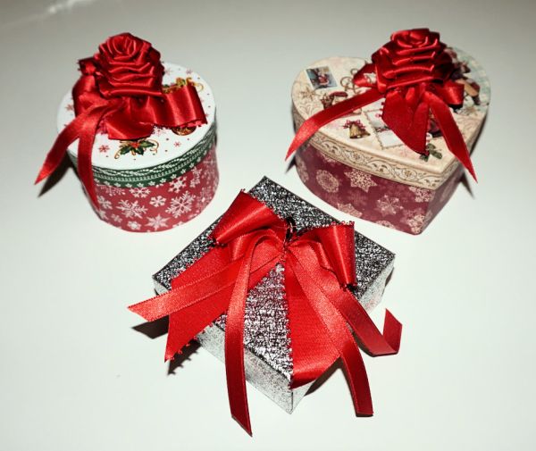 Christmas wrappings - gift wrap